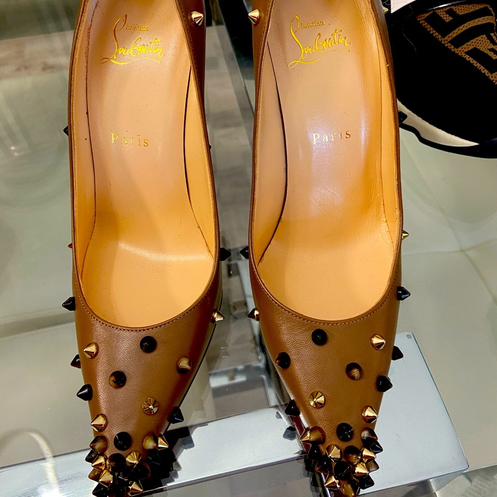 Louboutin heels like new for sell